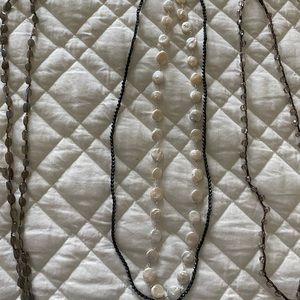 White and black necklace set